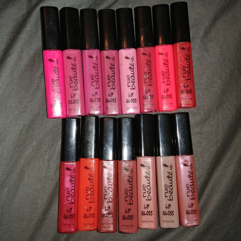 Set of 15 Rue Beaute! Mini Lip Gloss Rue 21